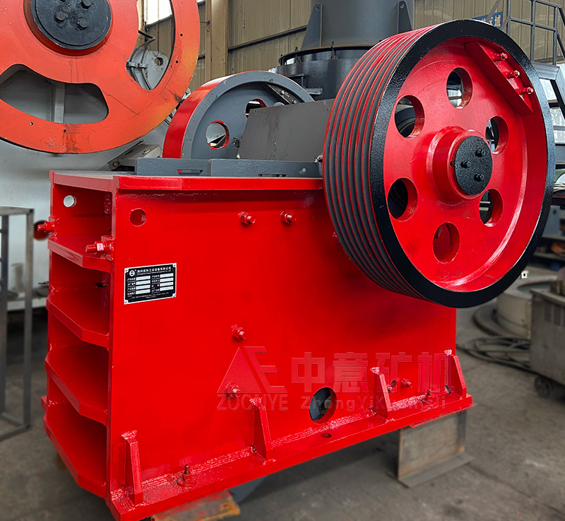 PE顎式破碎機運行穩(wěn)定，可破碎百種物料